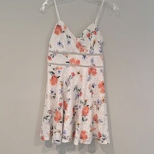 Trixxi Lace Floral Cut Out Back Zip Lined Mini Dress Women's‎ Small White Peach